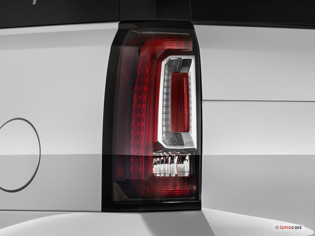 2017_gmc_yukon_taillight